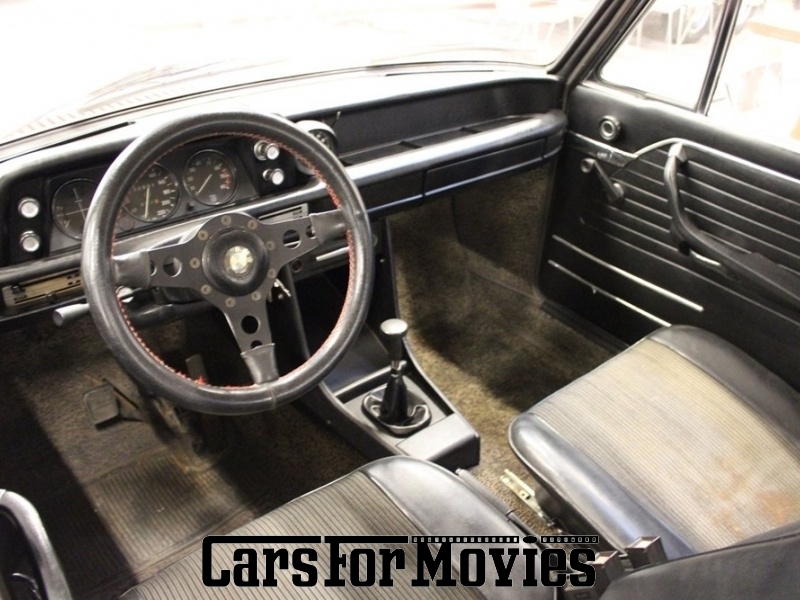 CarsForMovies | BMW 2002 1973 Deutschland Rot Schwarz Zivilfahrzeug Limousine Hamburg 2163 Oldtimer